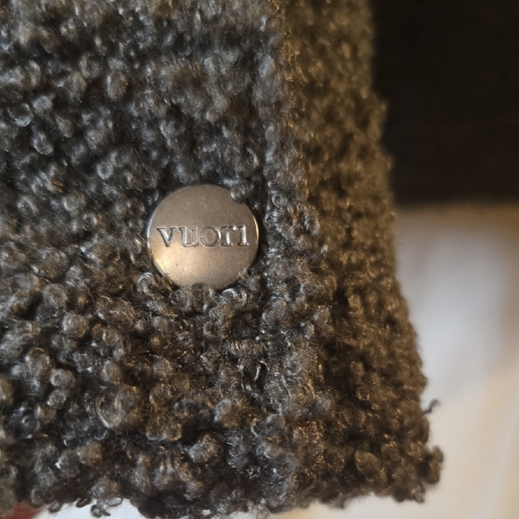 Vuori Men's Dark Green Sherpa Shirt Jacket - Picture 5 of 6